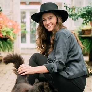 Meet your Posher, Marisa